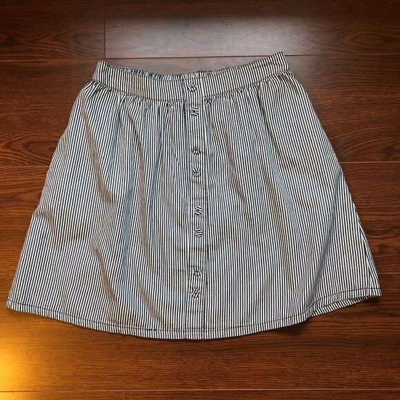 Mossimo Skirt Size Medium - Picture 1 of 5